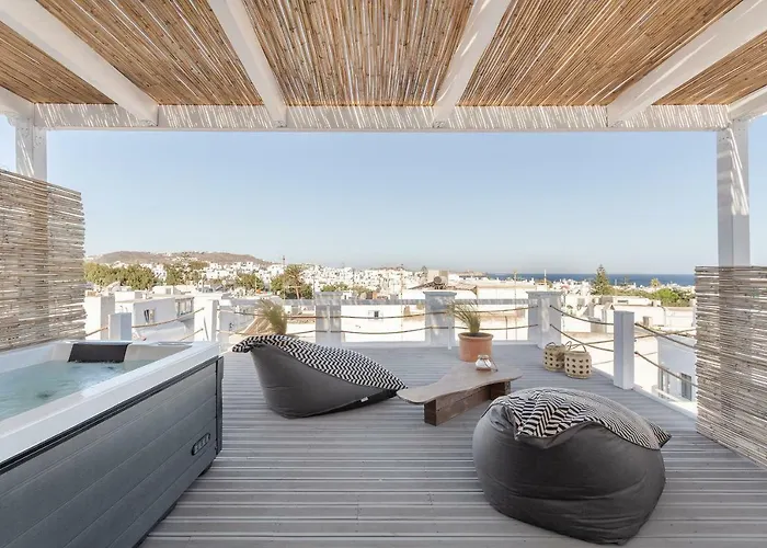 Cosmo Luxe * Mykonos Town