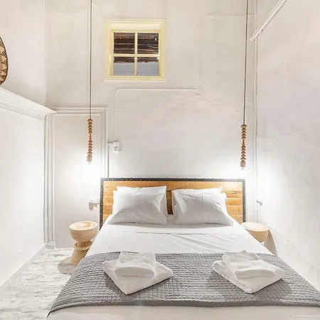 Cosmo Luxe * Mykonos Town